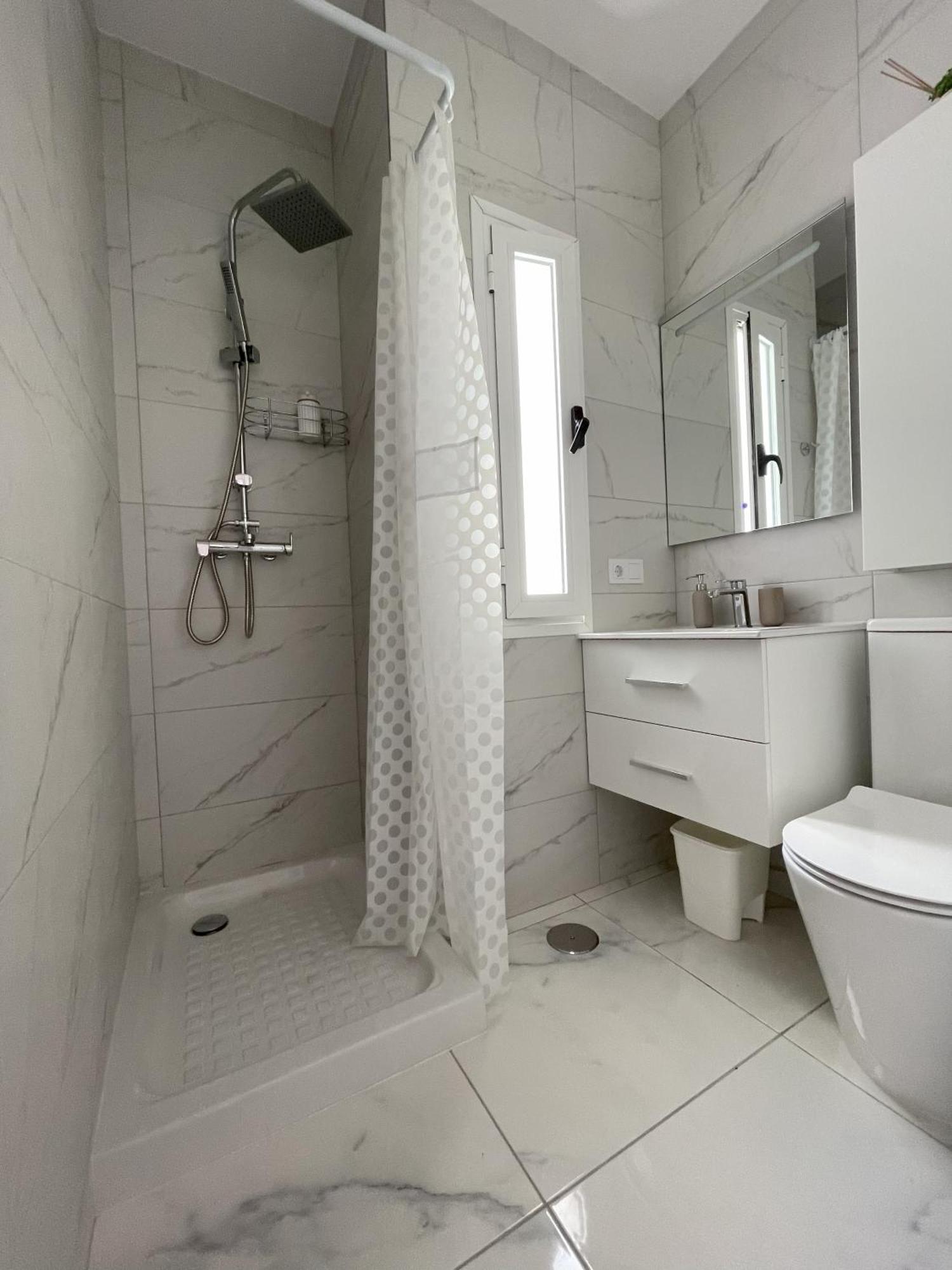 Newly Renovated Apartment With 2 Terrace, 2 Bedroom, 5Min Beach Puerto de Santiago  Buitenkant foto