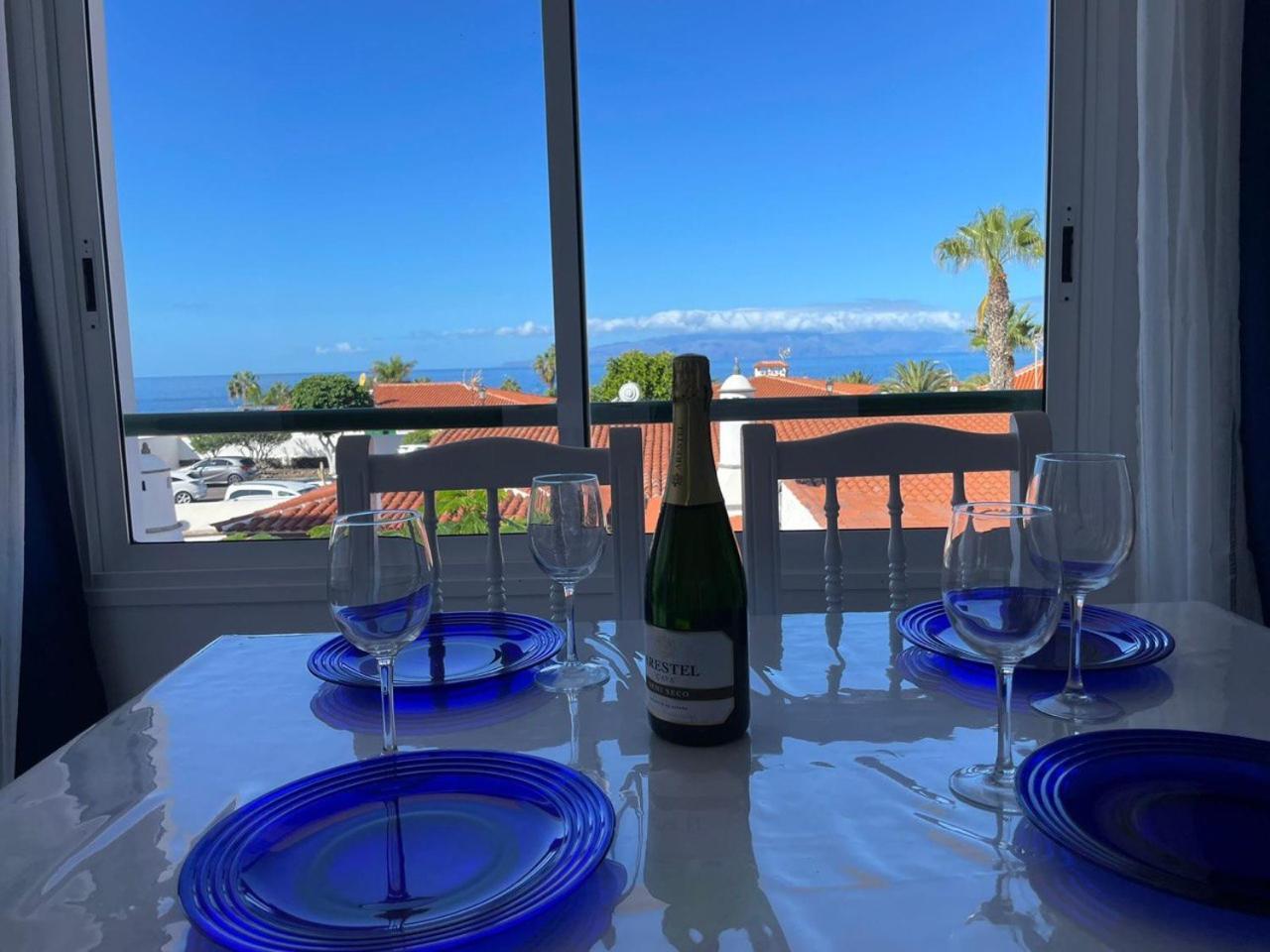 Newly Renovated Apartment With 2 Terrace, 2 Bedroom, 5Min Beach Puerto de Santiago  Buitenkant foto